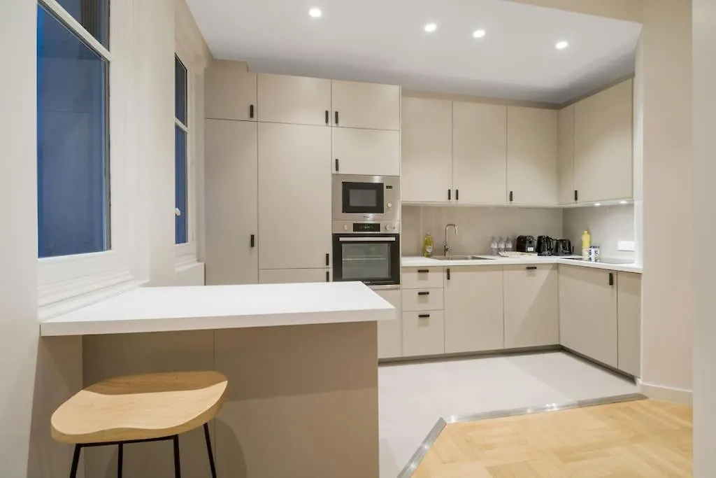 פריז B.Appart 6Pers#2Bedrooms#Victorhugo#Arcdetriomphe דירה