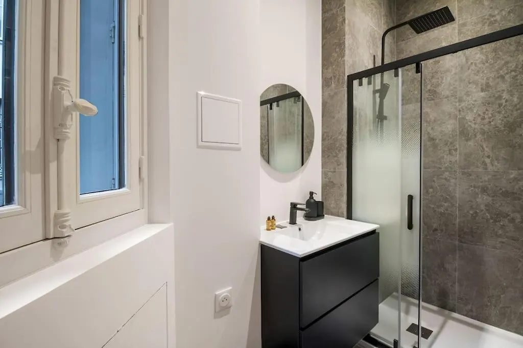 דירה פריז B.Appart 6Pers#2Bedrooms#Victorhugo#Arcdetriomphe צרפת