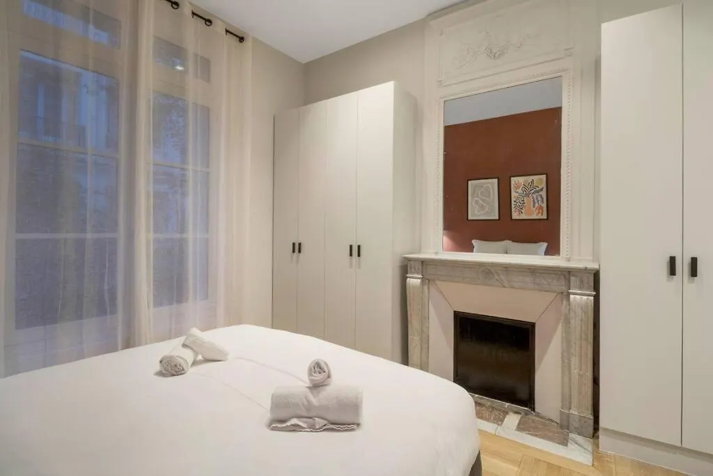 פריז B.Appart 6Pers#2Bedrooms#Victorhugo#Arcdetriomphe צרפת